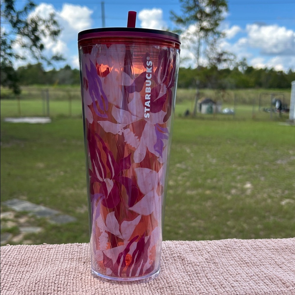 Starbucks 24 oz Venti Acrylic Tumbler With Lid and Straw Pink Floral Twist 2021